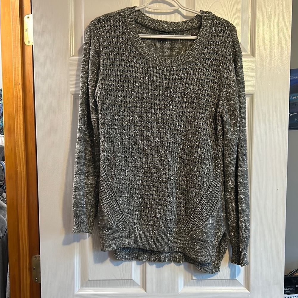 Gray Crew Neck Sweater with Relaxed Fit and Marled Texture
